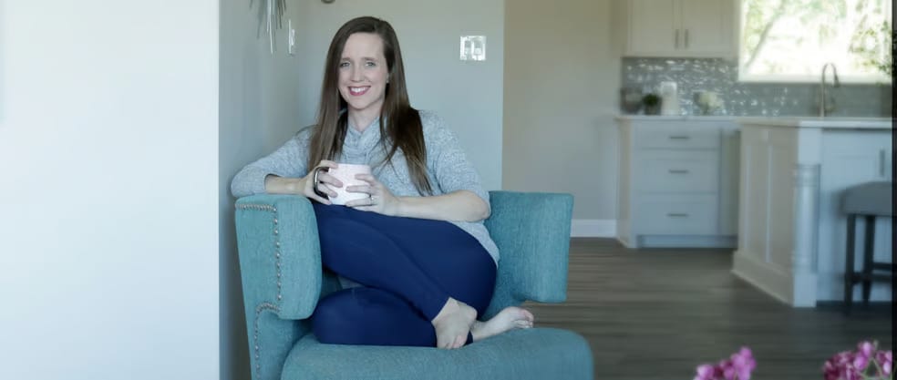 Navigating the World of DIY Airbnb Hosting: Is It Right for You?