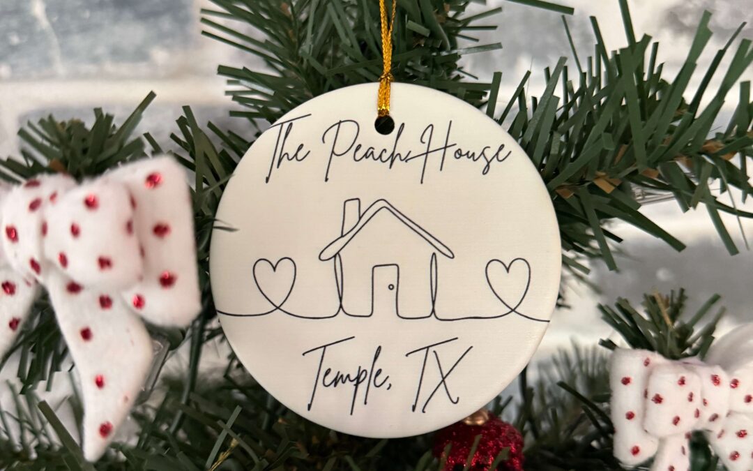 Should You Decorate Your Airbnb for Christmas? (A Host’s Real Experience)